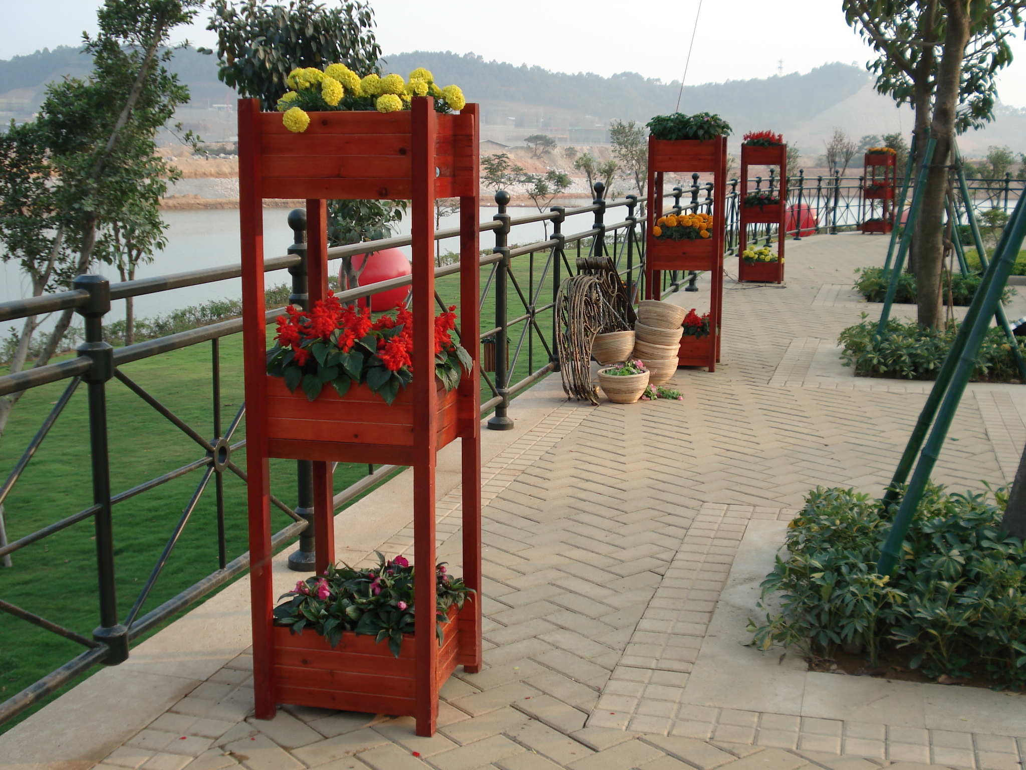 美化城市環境的必備之物:花箱的設計與應用