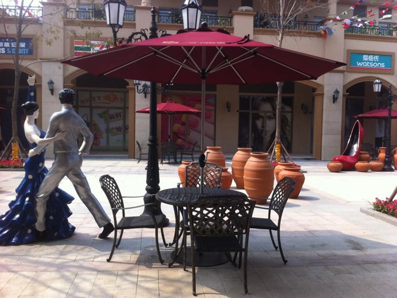 舒適而現代的休閑桌椅:放鬆身心的理想選擇